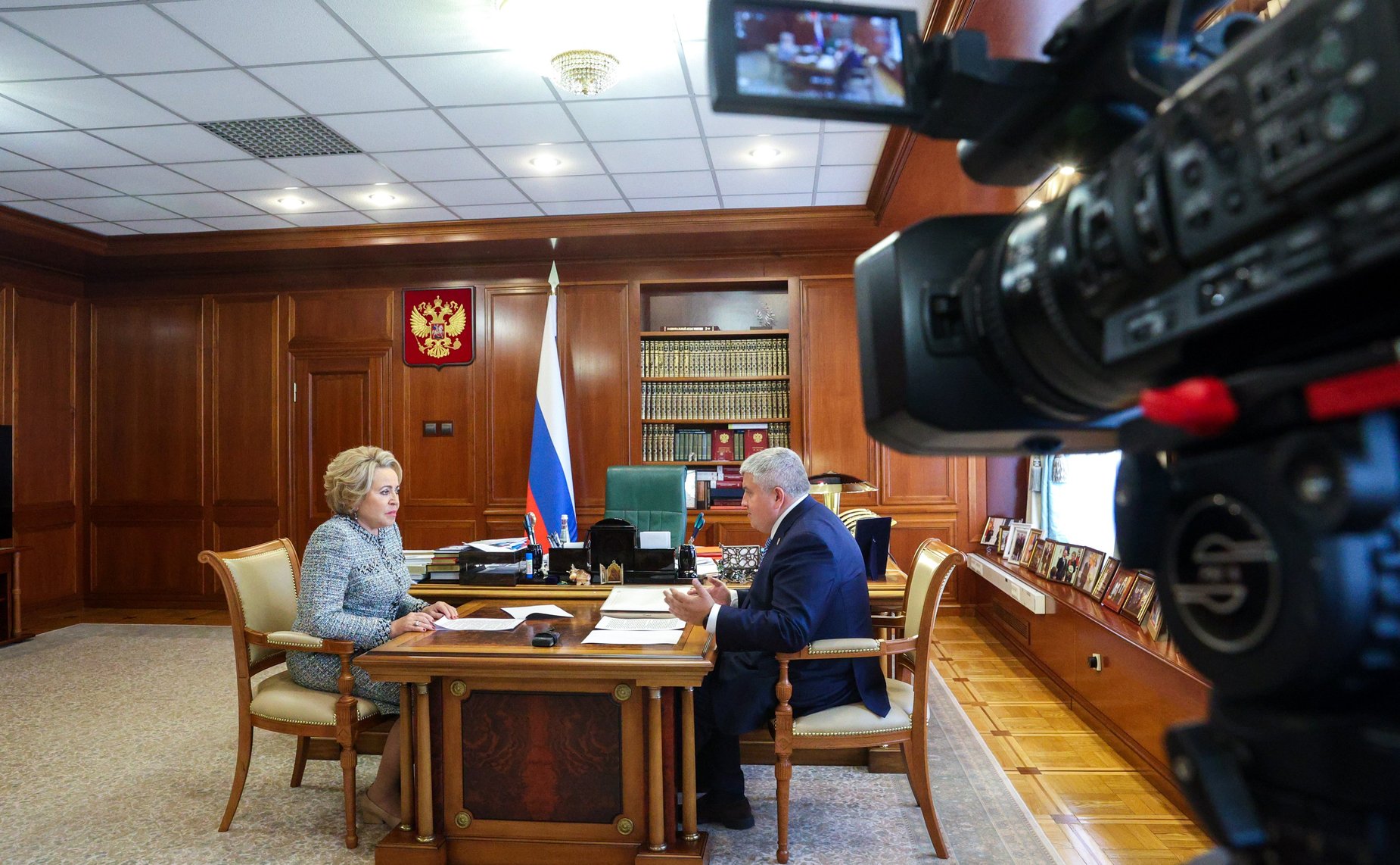 Встреча Председателя СФ Валентины Матвиенко с временно исполняющим обязанности Губернатора Новгородской области Александром Дроновым