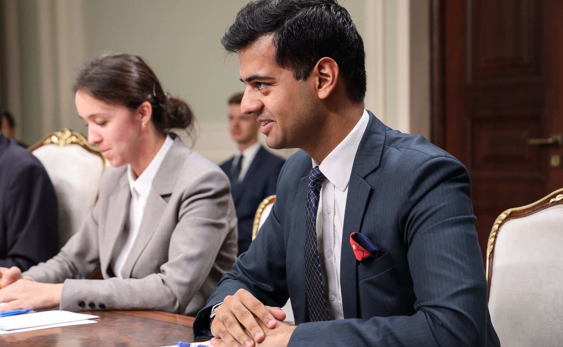 Встреча первого заместителя Председателя СФ Андрея Турчака с Чрезвычайным и Полномочным Послом Республики Индии в РФ Паваном Капуром