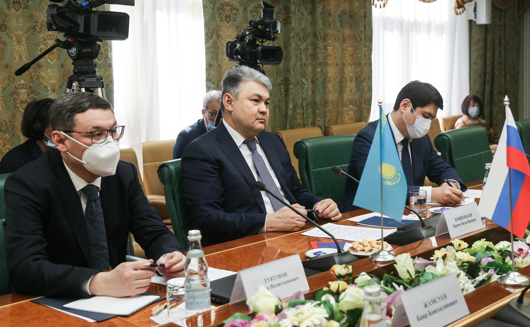 Встреча Константина Косачева с Чрезвычайным и Полномочным Послом Республики Казахстан в Российской Федерации Ермеком Кошербаевым