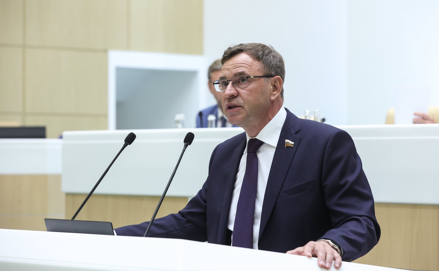 Виктор Новожилов