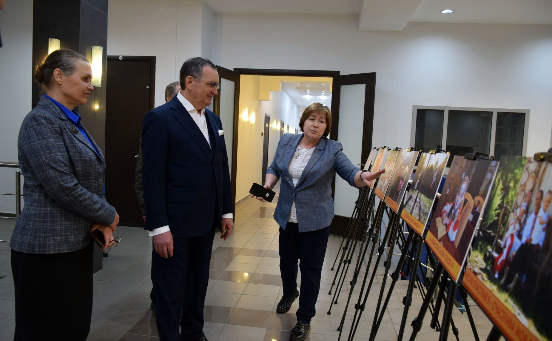 Николай Федоров посетил Национальную библиотеку Чувашской Республики