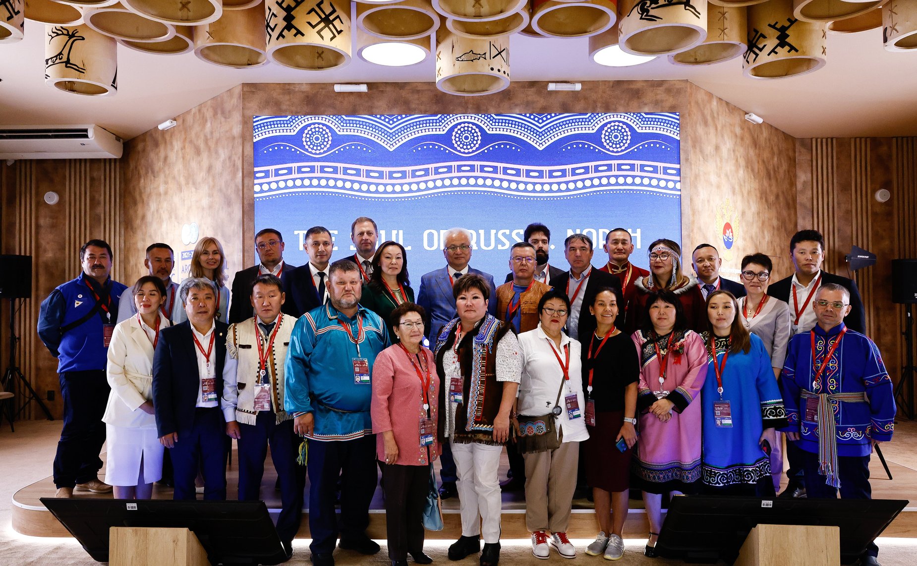 Сессия «Диалог культур коренных народов России и Китая». Сенаторы принимают участие в VIII Восточном экономическом форуме