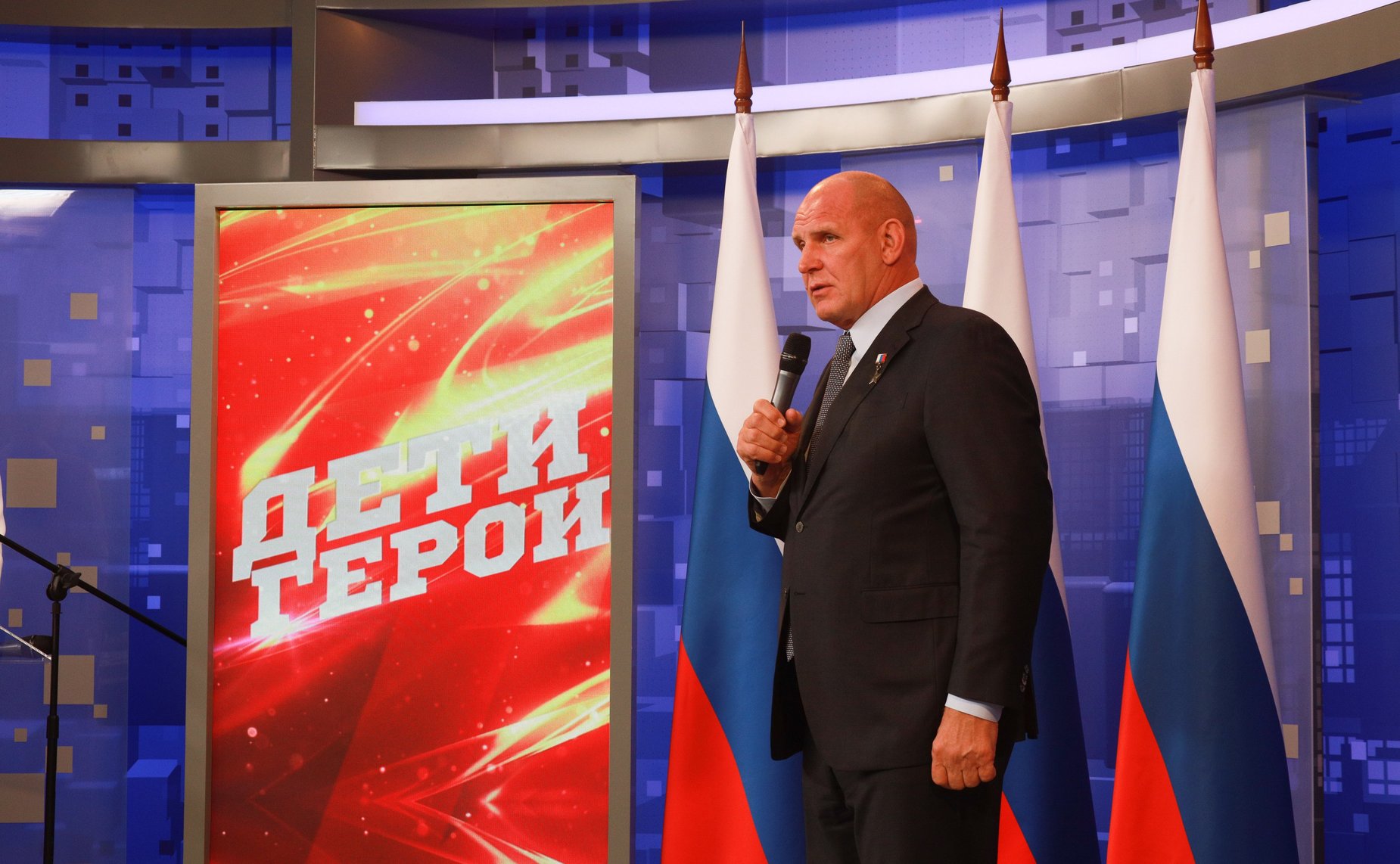 Александр Карелин