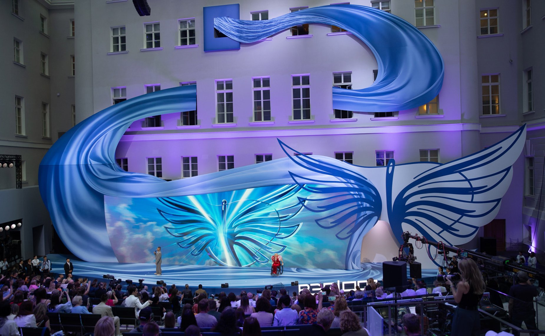 XXVIII Петербургский международный экономический форум (ПМЭФ’25). Показ международного конкурса адаптивной моды «На крыльях»