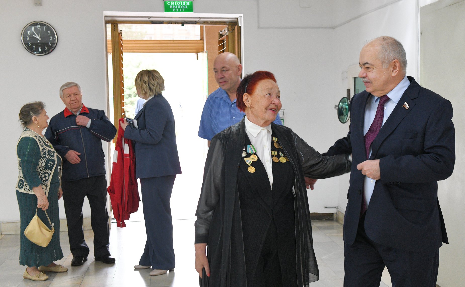 В преддверии Дня Победы Ильяс Умаханов принял участие во встрече Валентины Матвиенко с ветеранами Великой Отечественной войны и блокадниками в Ташкенте (Фото Спутник Узбекистан)