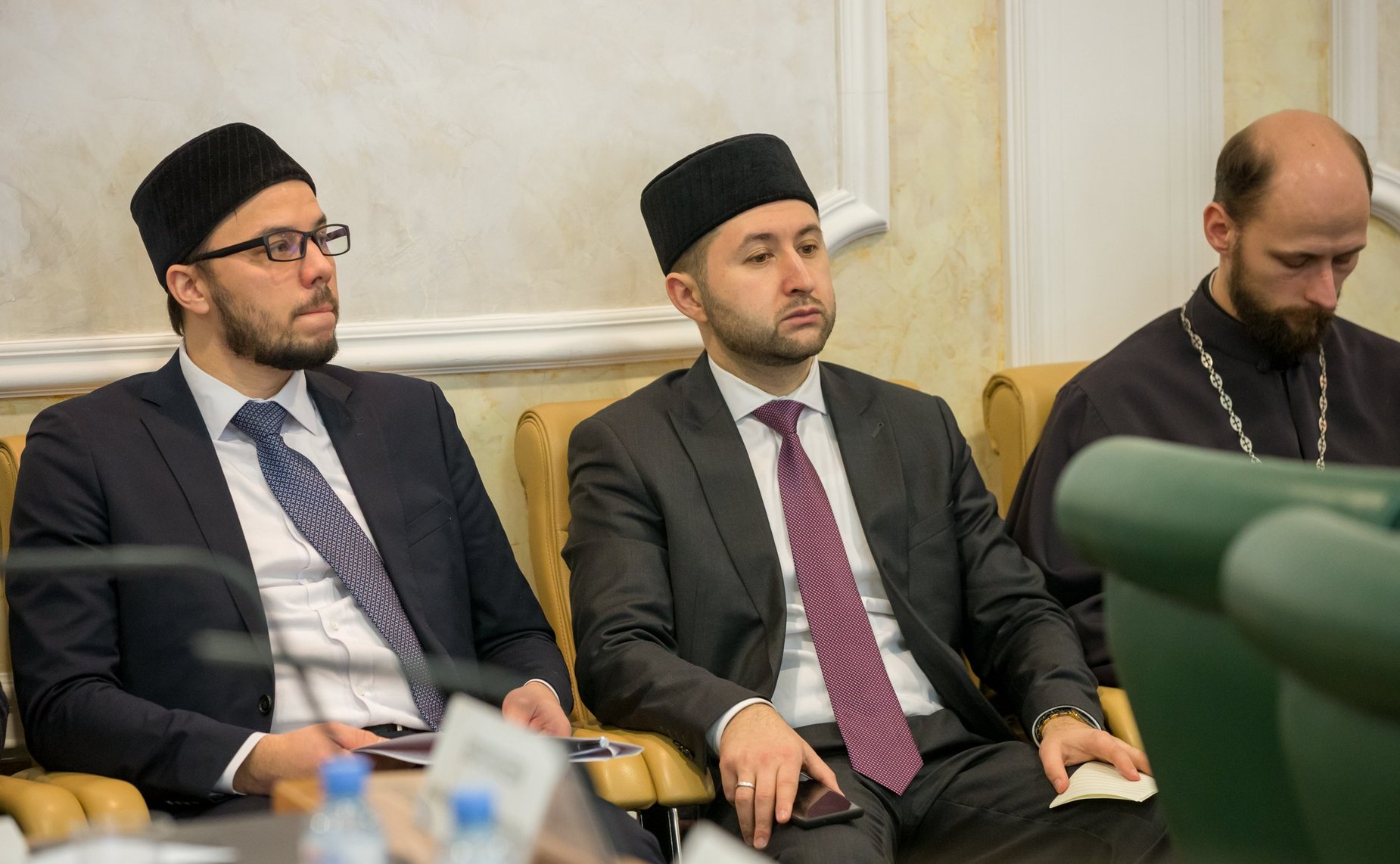 «Круглый стол» в рамках VIII Рождественских парламентских встреч в СФ. Духовно-нравственное и патриотическое воспитание молодежи в свете Великой Победы