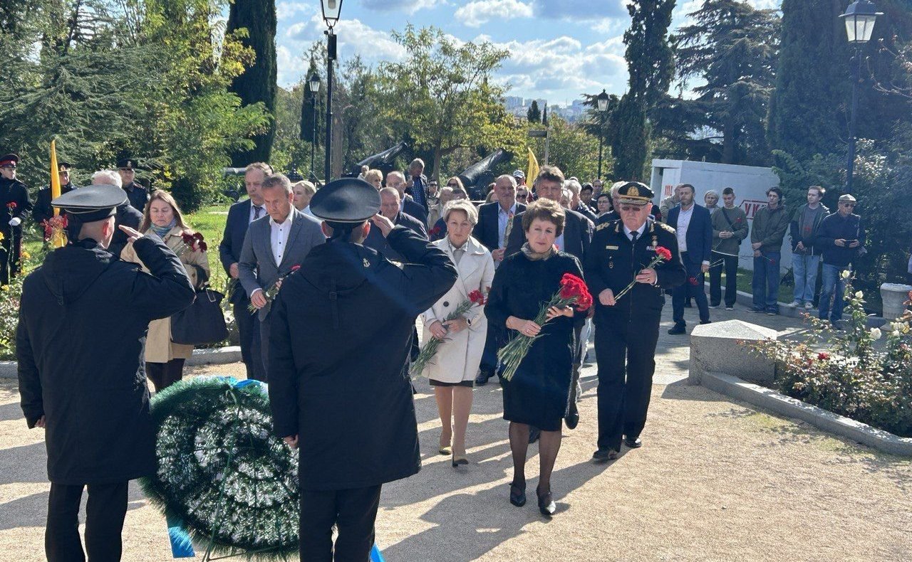 Екатерина Алтабаева приняла участие в мероприятии, посвященном дню памяти героя Первой обороны Севастополя вице-адмирала Владимира Корнилова