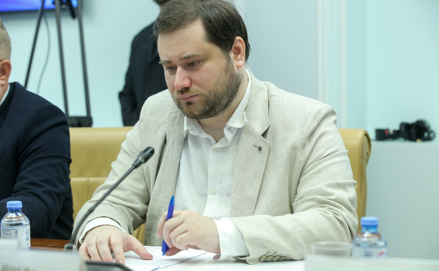 Круглый стол на тему «Эхо трагедии Хиросимы и Нагасаки: правда и ложь вокруг очередной годовщины атомных бомбардировок США японских городов»