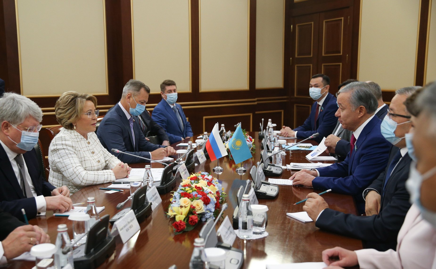 Встреча Председателя СФ Валентины Матвиенко с Председателем Мажилиса Парламента Казахстана Нурланом Нигматулиным