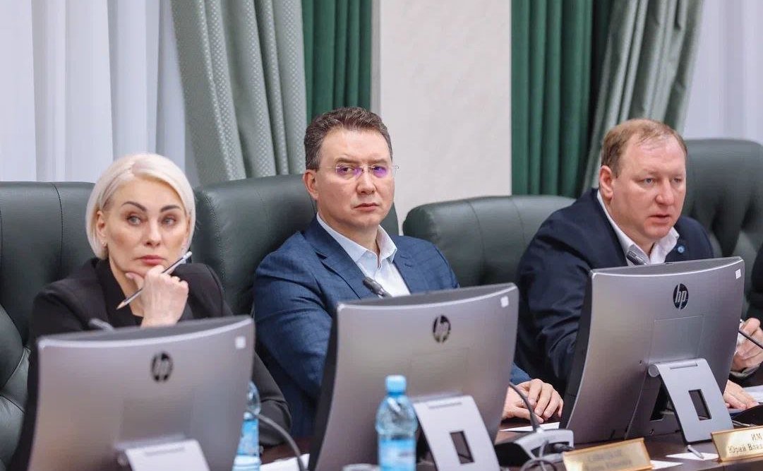 Андрей Хапочкин принял участие в открытии весенней сессии регионального парламента