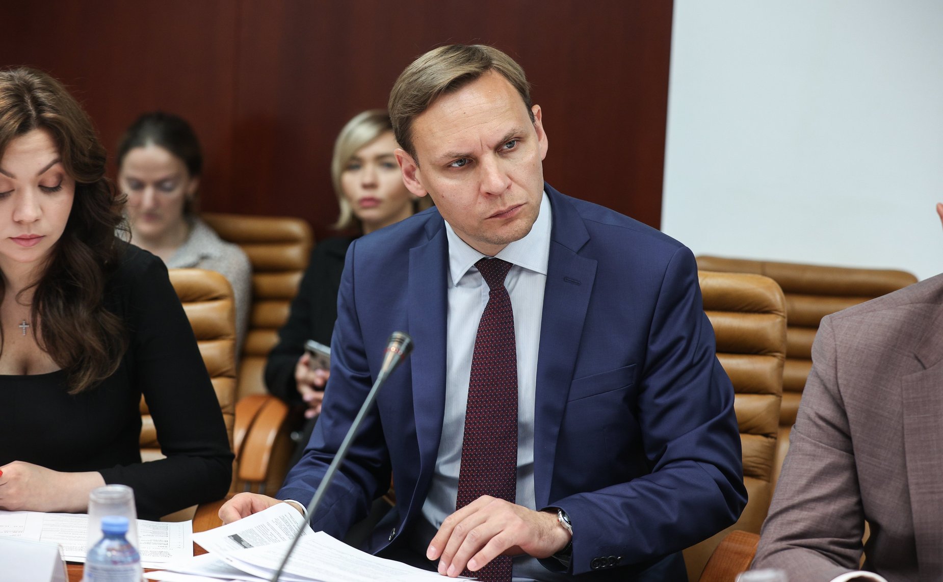 Круглый стол Комитета СФ по конституционному законодательству и государственному строительству совместно с Советом по развитию цифровой экономики при СФ