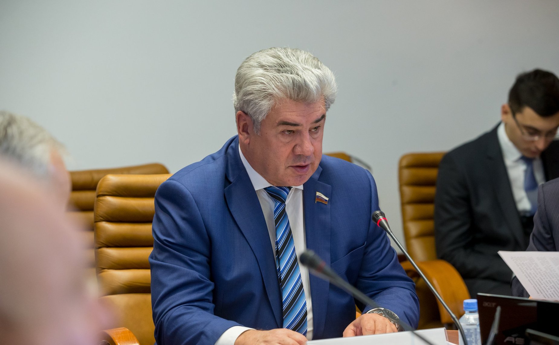 Виктор Бондарев