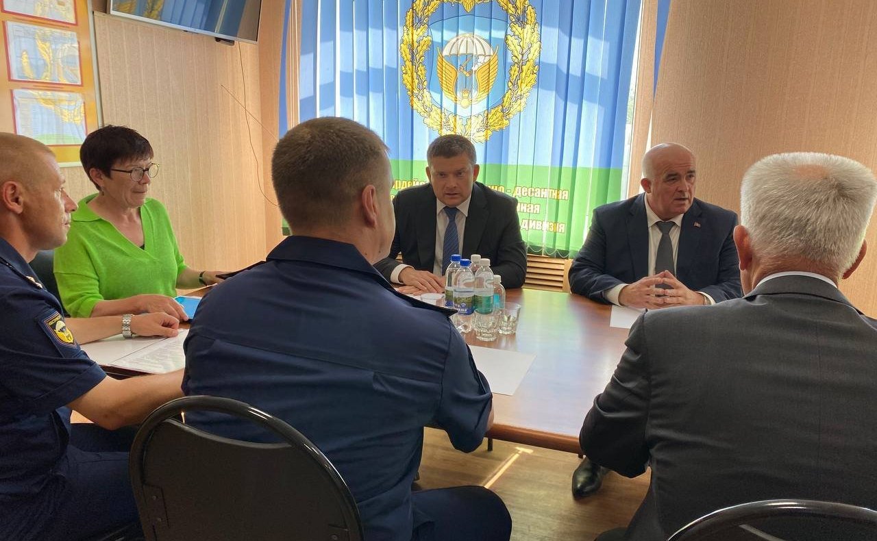 Николай Журавлев и губернатор региона Сергей Ситников приняли участие в торжественном мероприятии, посвященном дню города Костромы и 79-й годовщине образования субъекта РФ