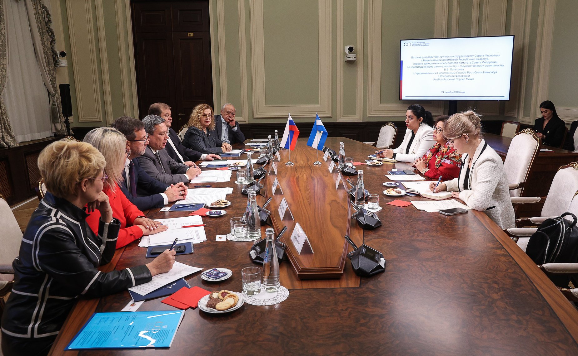Встреча руководителя группы по сотрудничеству СФ с Национальной ассамблеей Республики Никарагуа Владимира Полетаева с Чрезвычайным и Полномочным Послом Республики Никарагуа в РФ