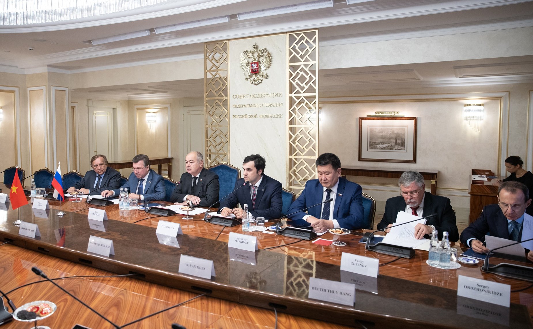 Встреча заместителя Председателя СФ Ильяса Умаханова с Председателем ЦК Отечественного фронта Вьетнама Чан Тхань Маном