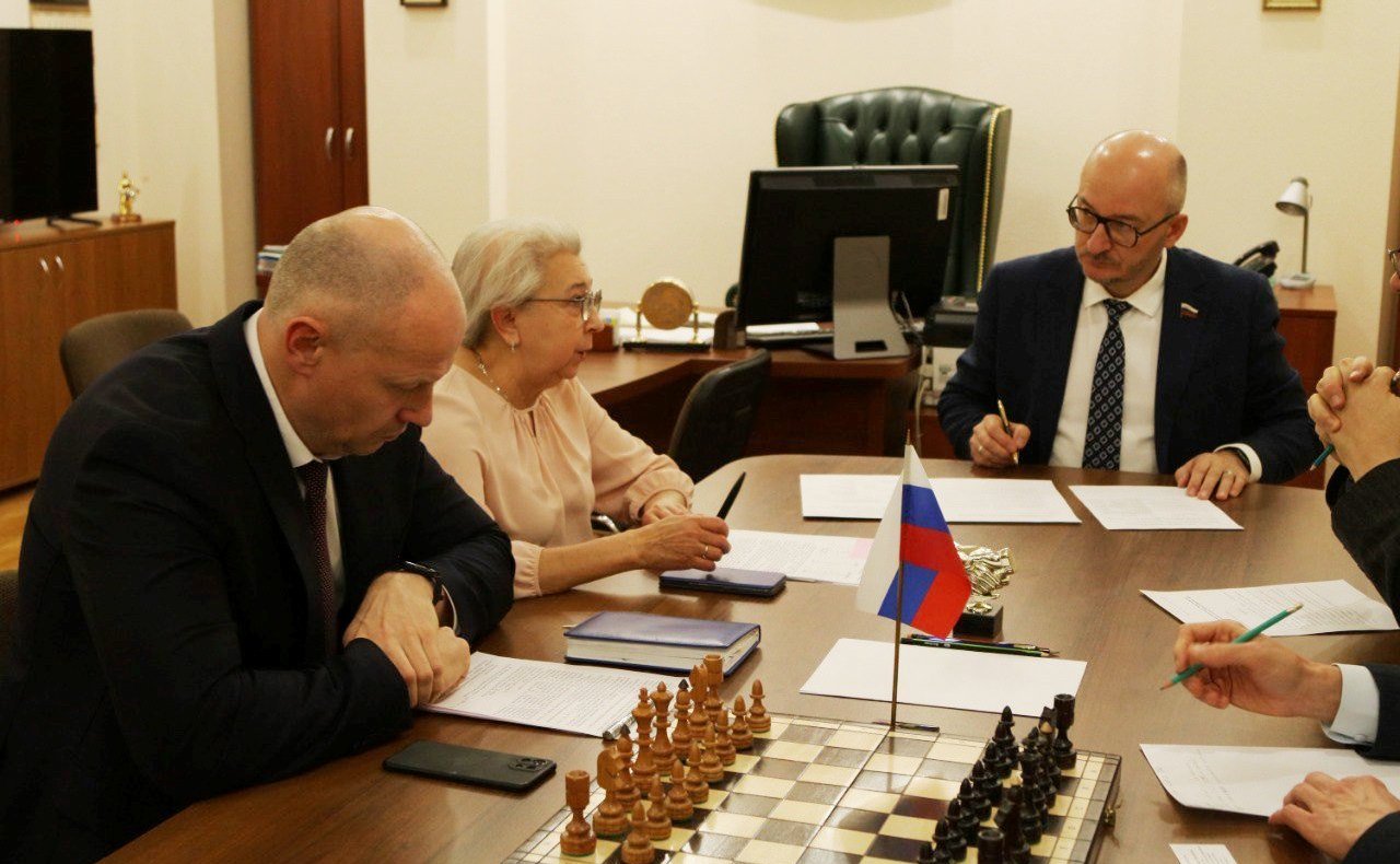 Олег Цепкин провел в регионе заседание Общественного совета проекта «Шахматный всеобуч»