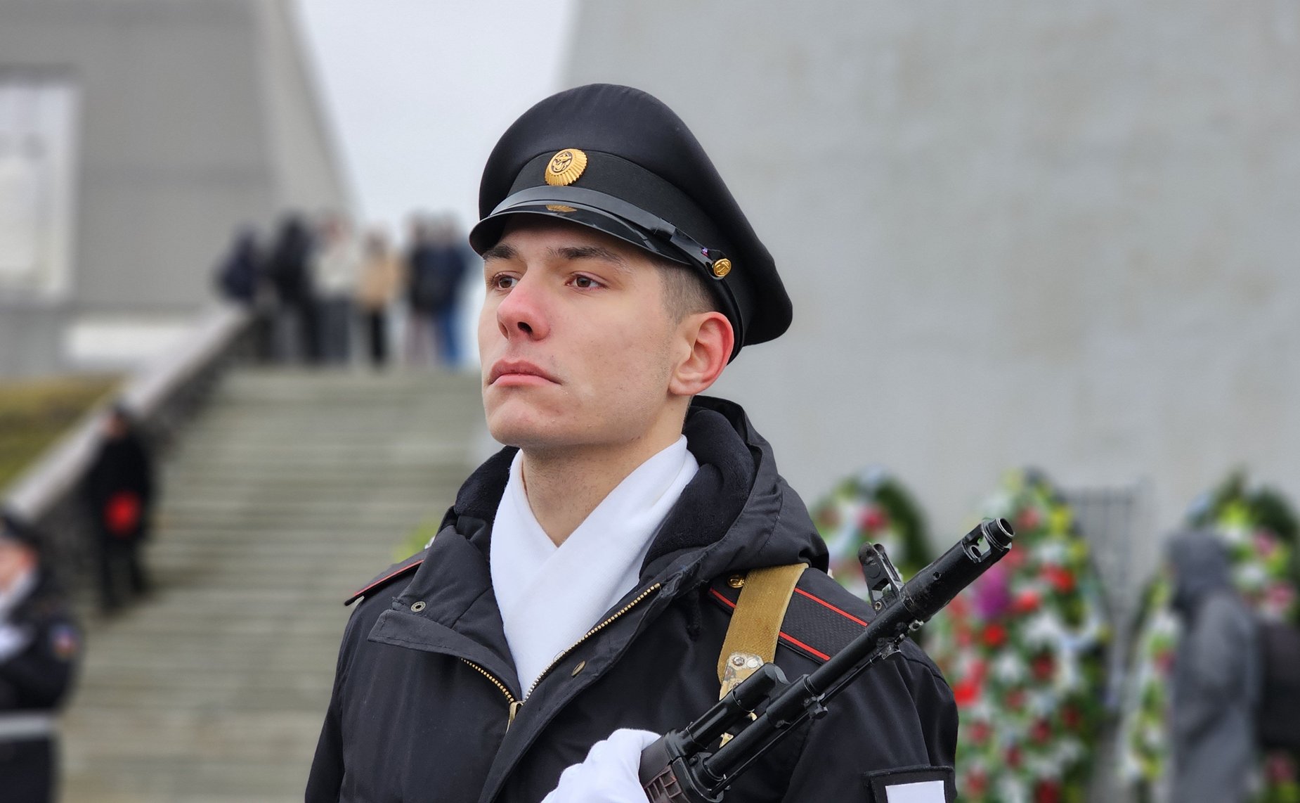 Лариса Круглова приняла участие в торжественном мероприятии у мемориала Защитникам Советского Заполярья, посвящённом 81-й годовщине разгрома немецко-фашистских войск в нашем регионе