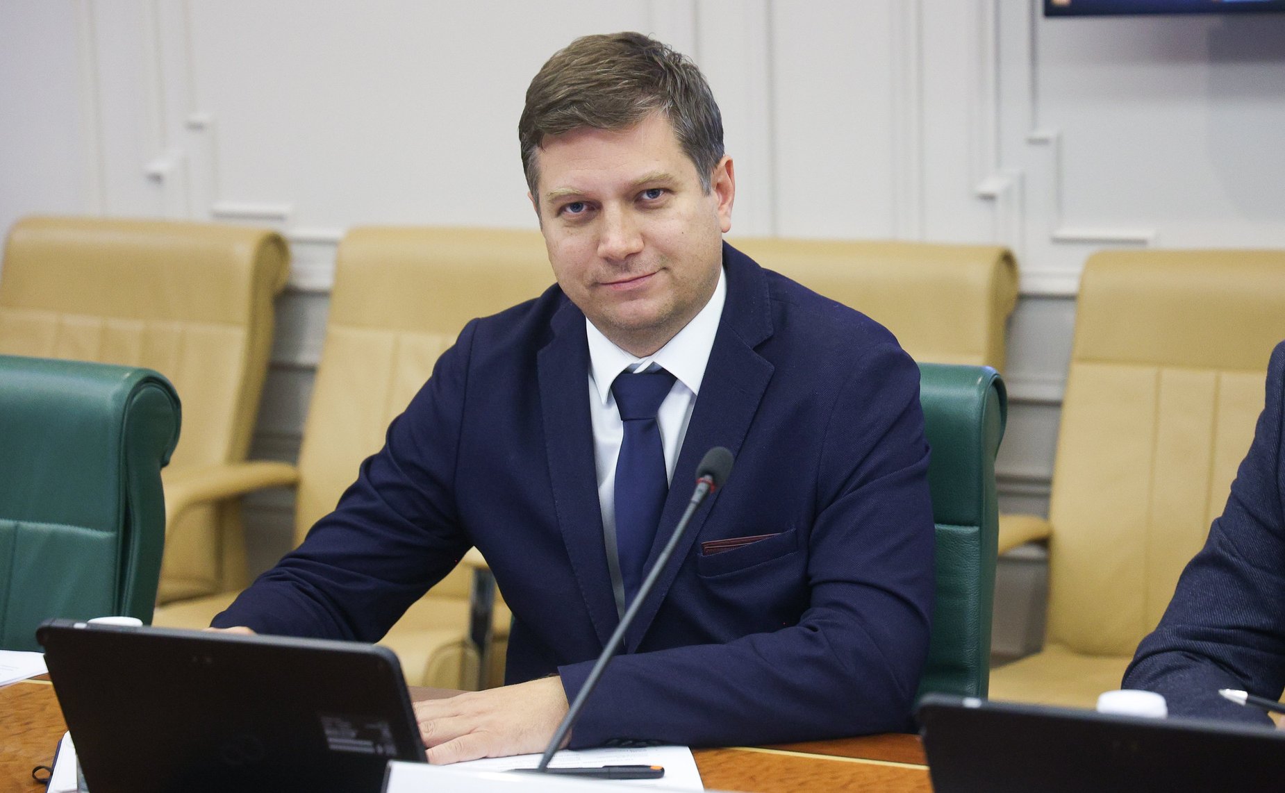 Круглый стол Комитета Совета Федерации по экономической политике «Механизмы повышения объемов и уровня локализации производства конкурентоспособной продукции автомобильной отрасли»