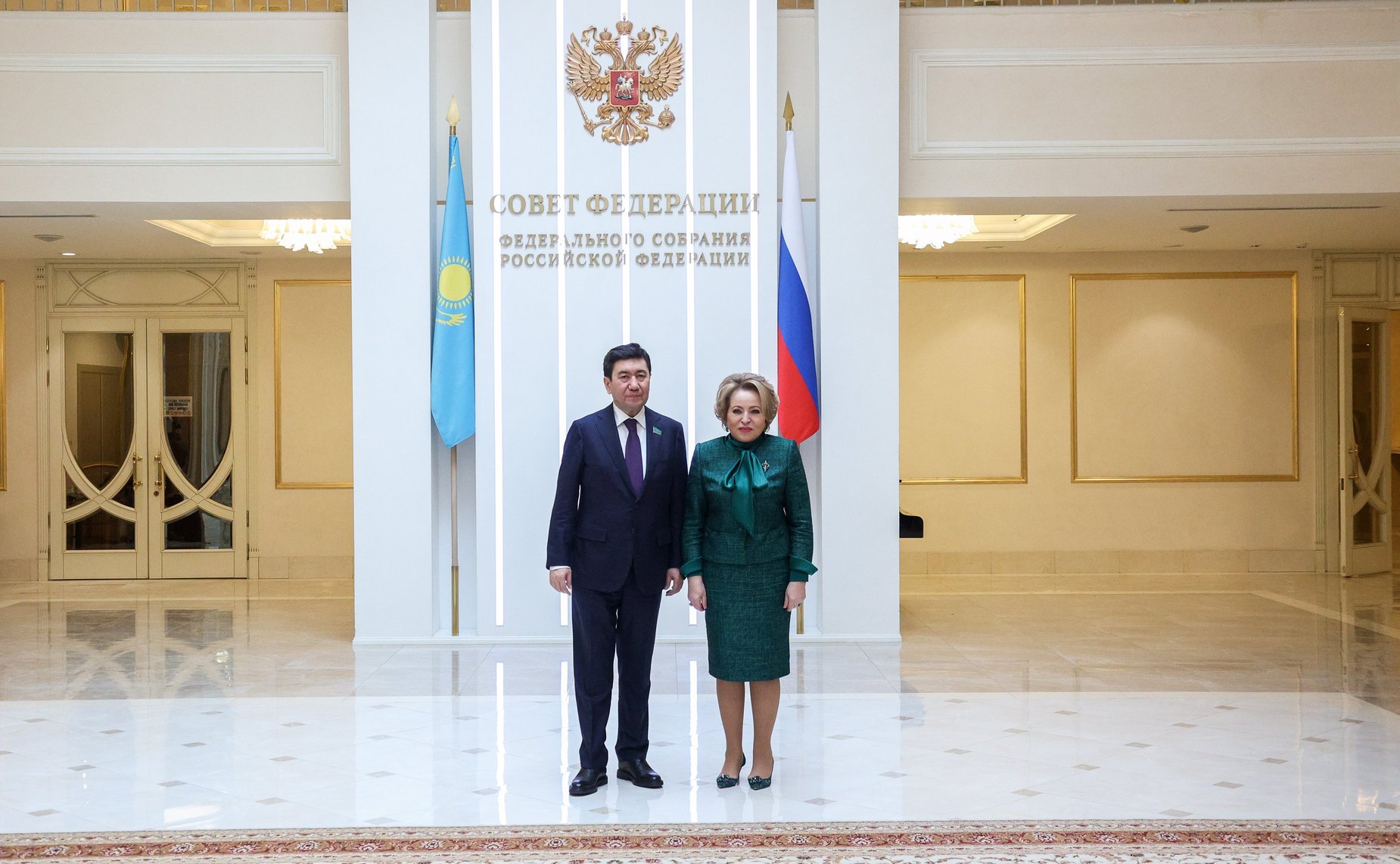 Валентина Матвиенко провела встречу с Председателем Мажилиса Парламента Республики Казахстан Ерланом Кошановым