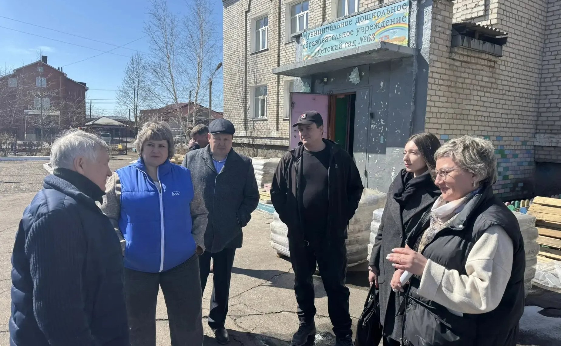 Сергей Михайлов проконтролировал ход строительства и ремонта в детском саду № 63 в поселке Чернышевск