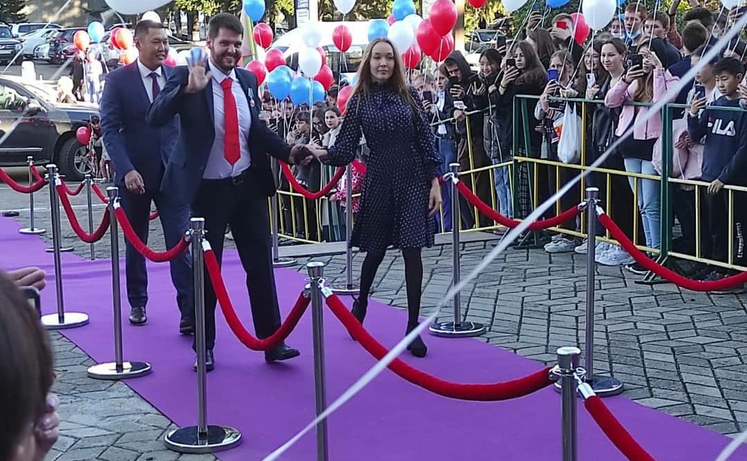 Сергей Михайлов поздравил паралимпийского чемпиона Кирилла Смирнова с его победой