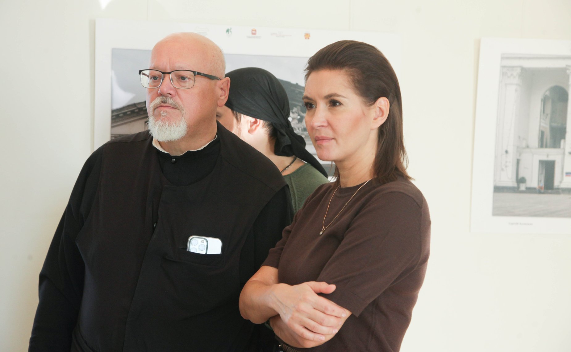 В Челябинске открылась уникальная выставка работ челябинского фотохудожника С. Коляскина о проведении СВО в Донбассе