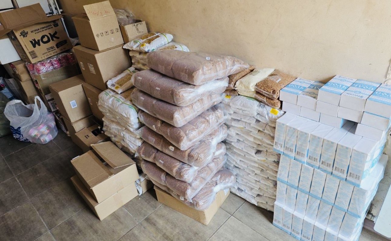 Игорь Кастюкевич организовал доставку дополнительных гуманитарных грузов в регион для обеспечения необходимыми продуктами питания жителей города Алешки и населенных пунктов Голопристанского округа