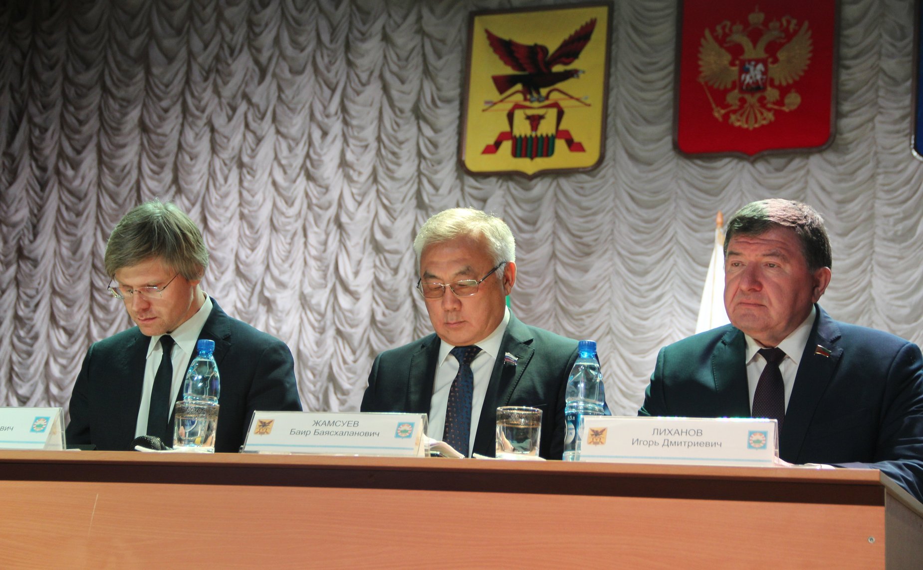 Баир Жамсуев принял участие в окружном итоговом совещании в Агинском Бурятском округе развернулась подготовка к празднованию 75-летия Великой Победы