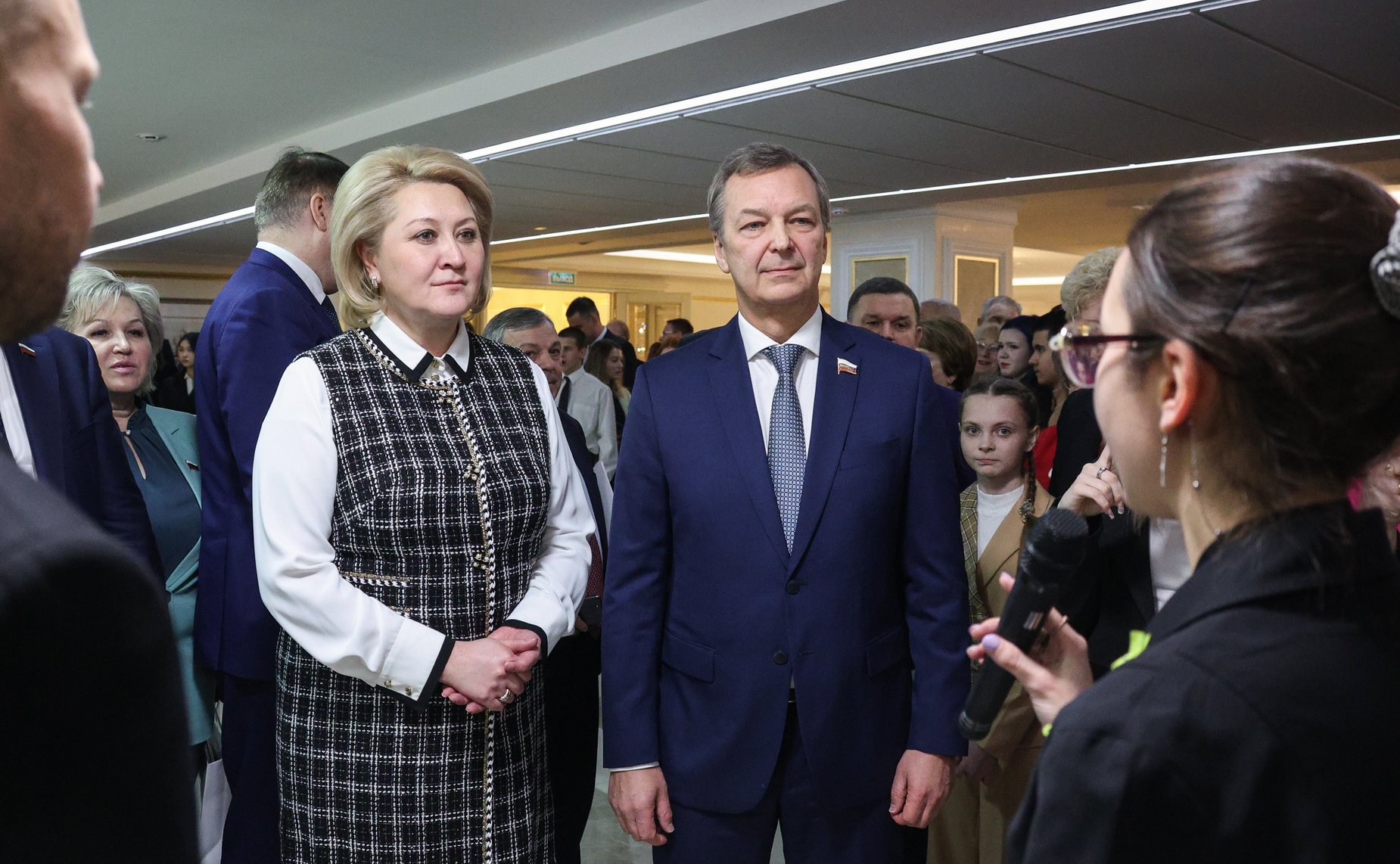 В Совете Федерации открылась выставка картин победителей конкурса детского рисунка, посвященного 80-летию прорыва блокады Ленинграда «Жизнь, деленная на граммы»