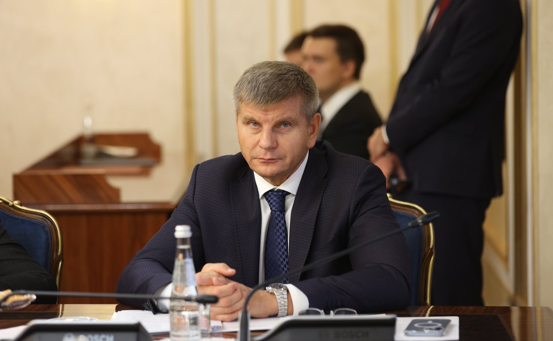 Геннадий Голов