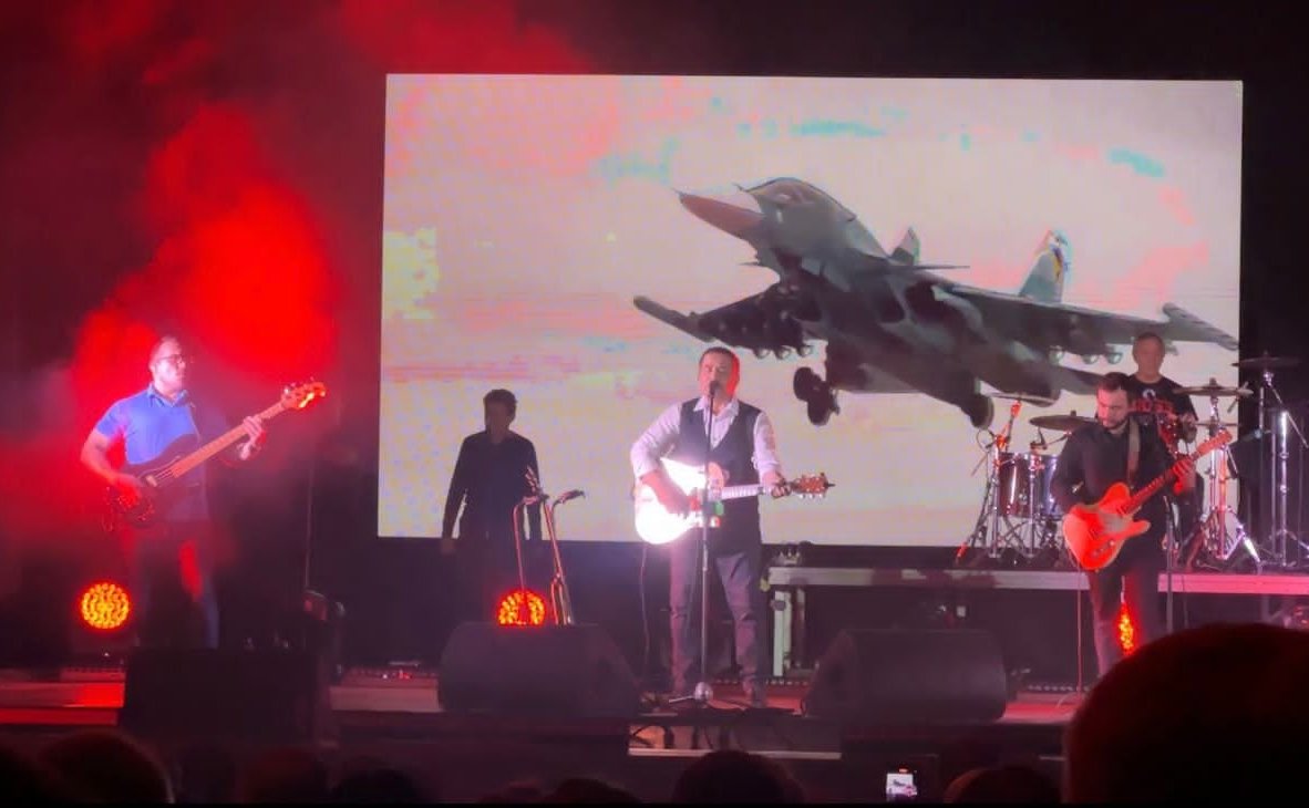 Виктор Шептий посетил Мурманскую область и организовал концерт для моряков-подводников Северного флота в г. Гаджиево