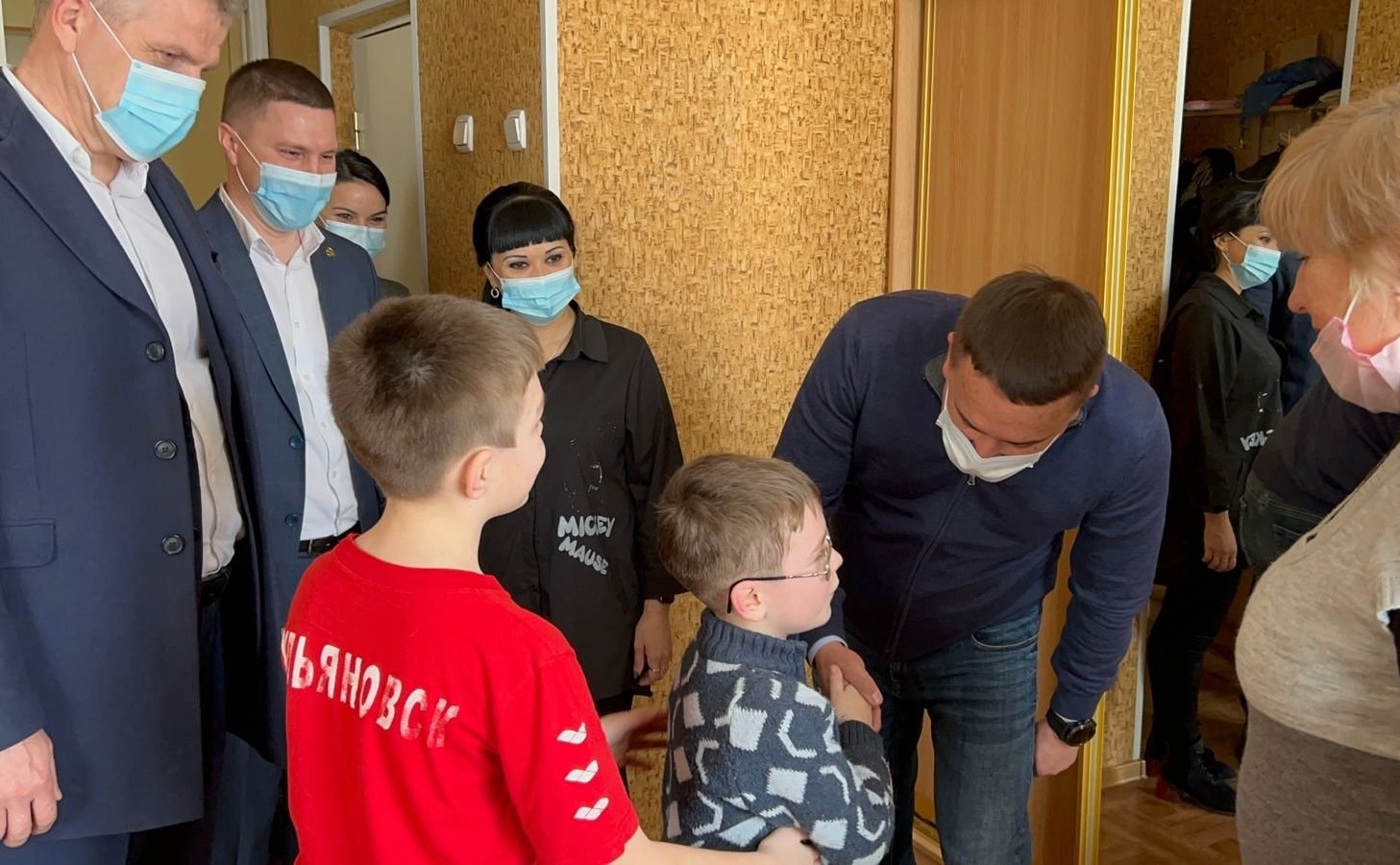 Айрат Гибатдинов в ходе поездки в регион встретился с беженцами из ДНР и ЛНР