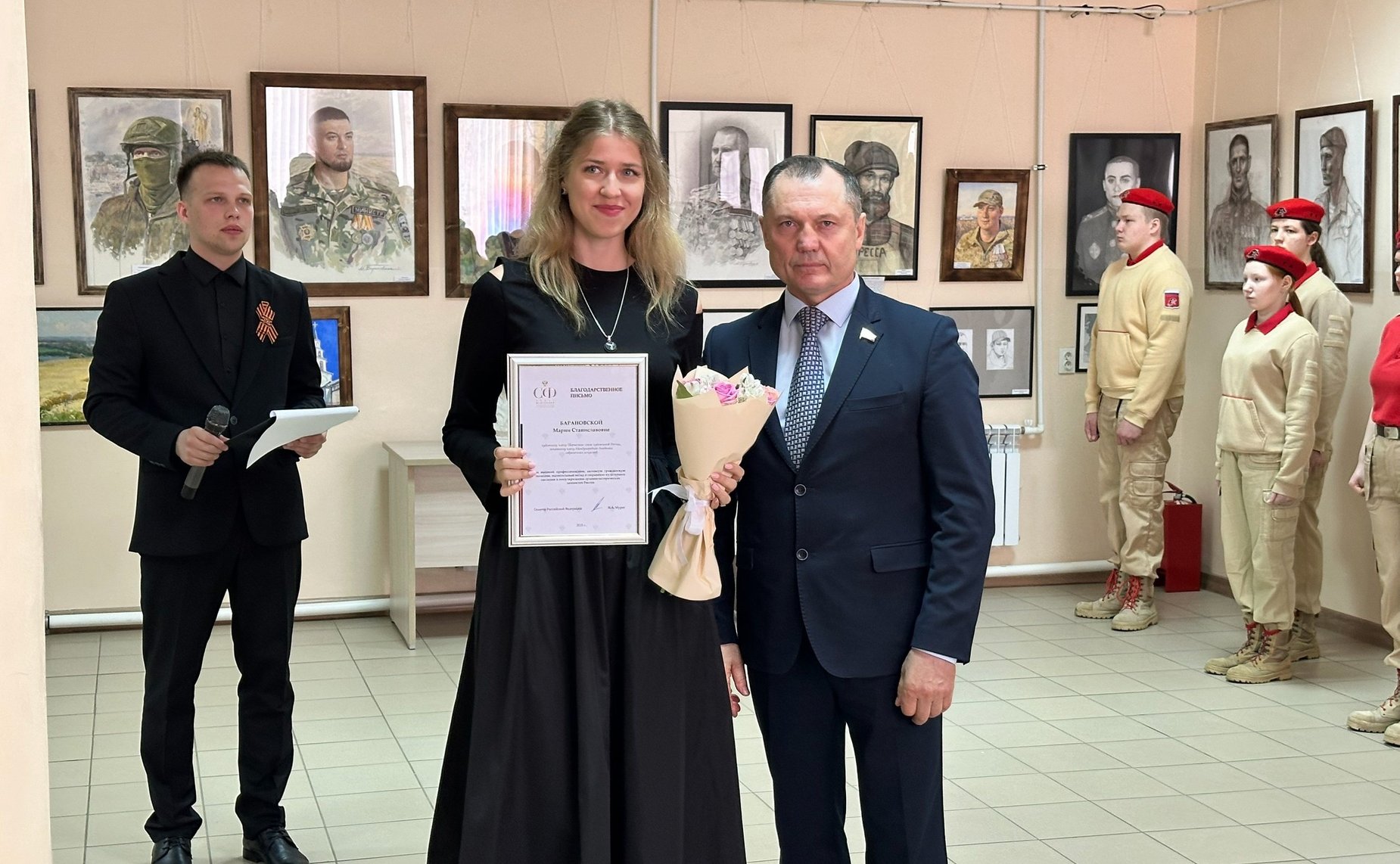 Игорь Мурог принял участие в открытии выставки «Родина в сердце Героя» в Ряжском Доме культуры, приуроченной к 80-летию Великой Победы и Году защитника Отечества