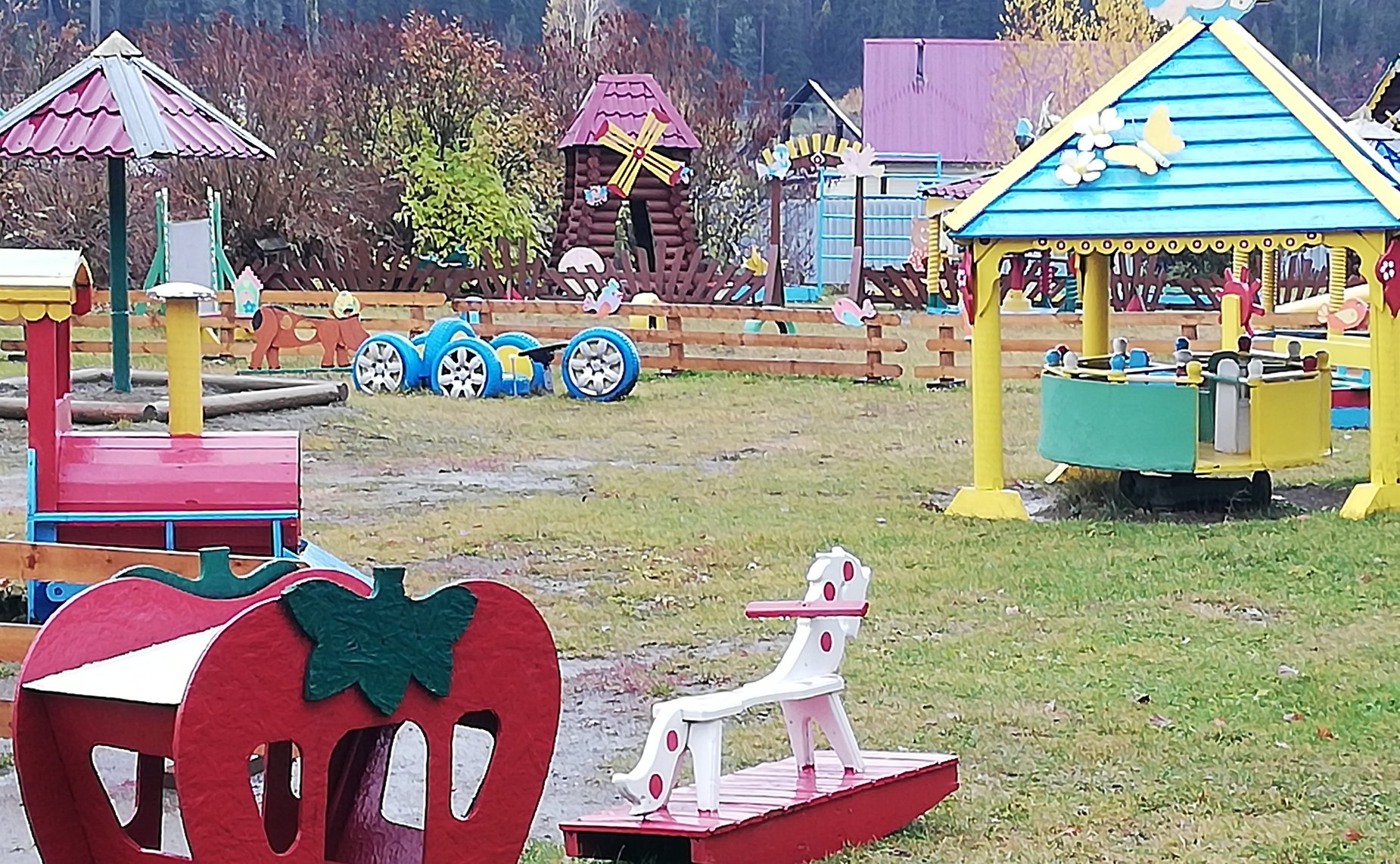 Татьяна Гигель в ходе поездки в регион посетила детский сад «Тополек» Паспаульской средней образовательной школы им. Е.Ф. Трофимова