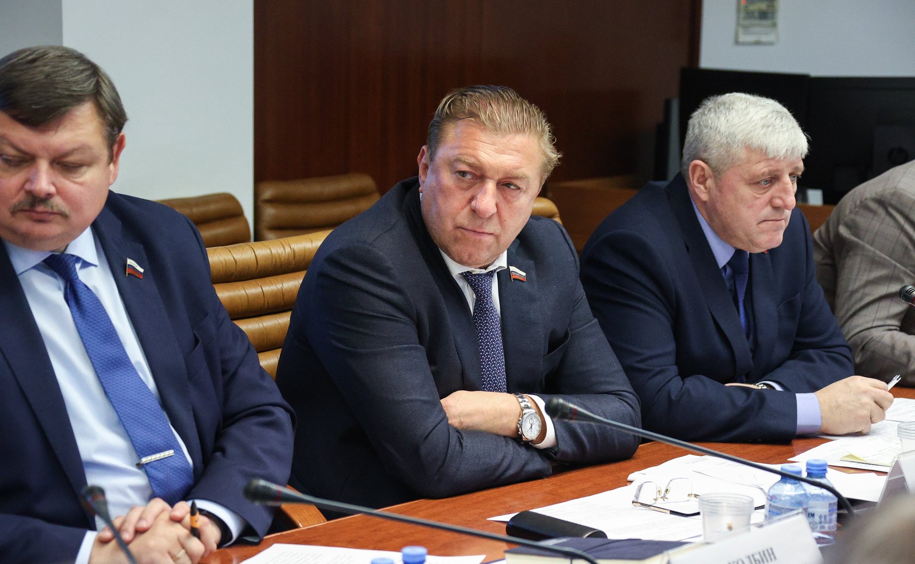 Совещание Комитета СФ по обороне и безопасности «О реализации социальных гарантий военнослужащим, сотрудникам правоохранительных органов и работникам органов судебной власти при выполнении ими служебных задач на территориях новых субъектов РФ»