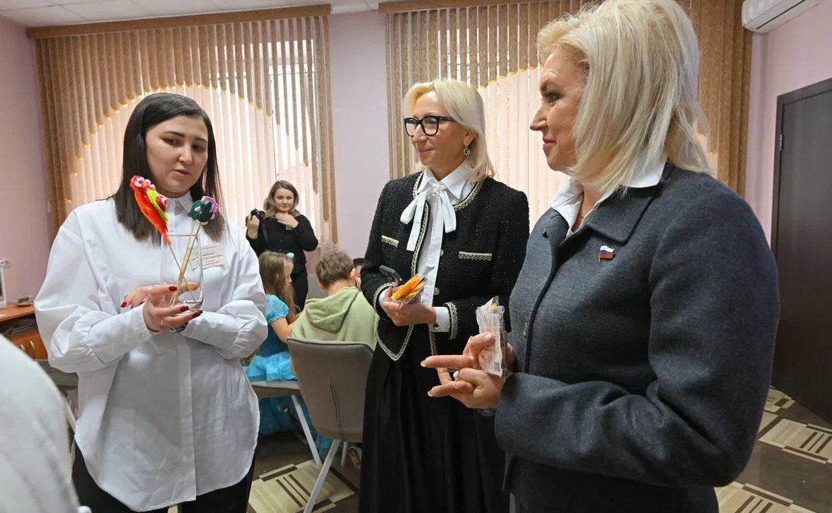 Светлана Кириллова посетила социальные объекты в Омской области