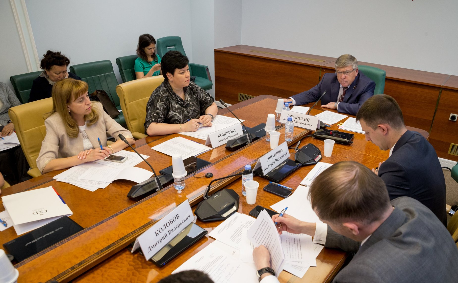 «Круглый стол» на тему «Внедрение альтернативных механизмов обеспечения инвалидов техническими средствами реабилитации путем предоставления целевого сертификата: совершенствование нормативно-правового регулирования»