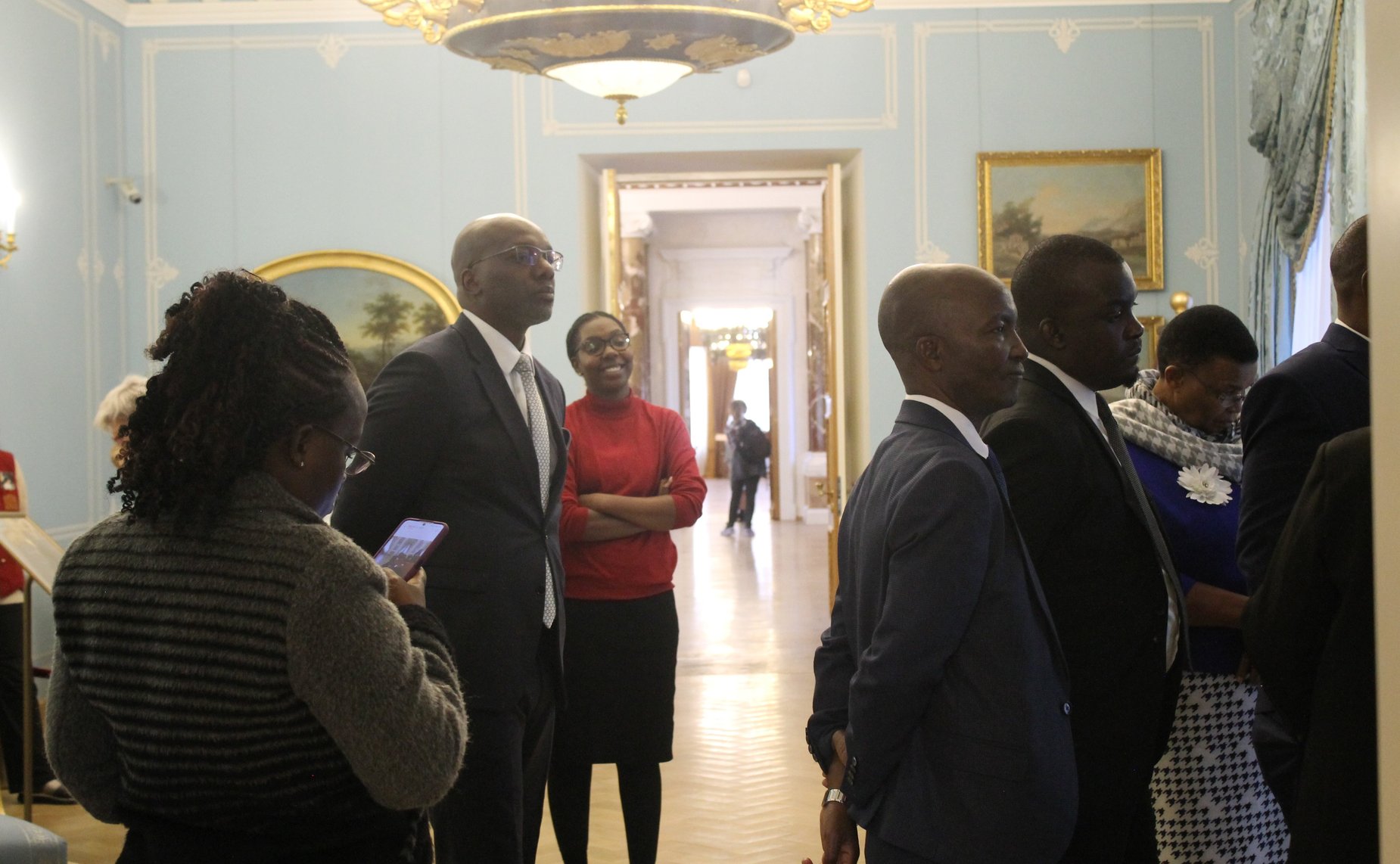 Делегация Зимбабве во главе с председателем Сената Парламента Республики Мейбл Чиномоной посетила Тверскую область. Поездка прошла в рамках официального визита в Россию, состоявшегося по приглашению Председателя СФ Валентины Матвиенко