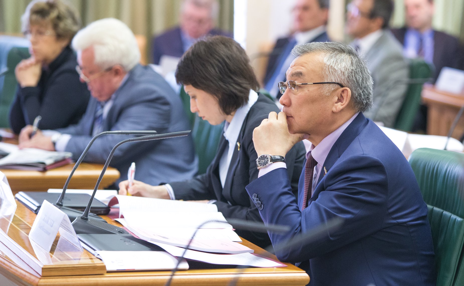 Парламентские слушания Комитета по обороне и безопасности Жамсуев