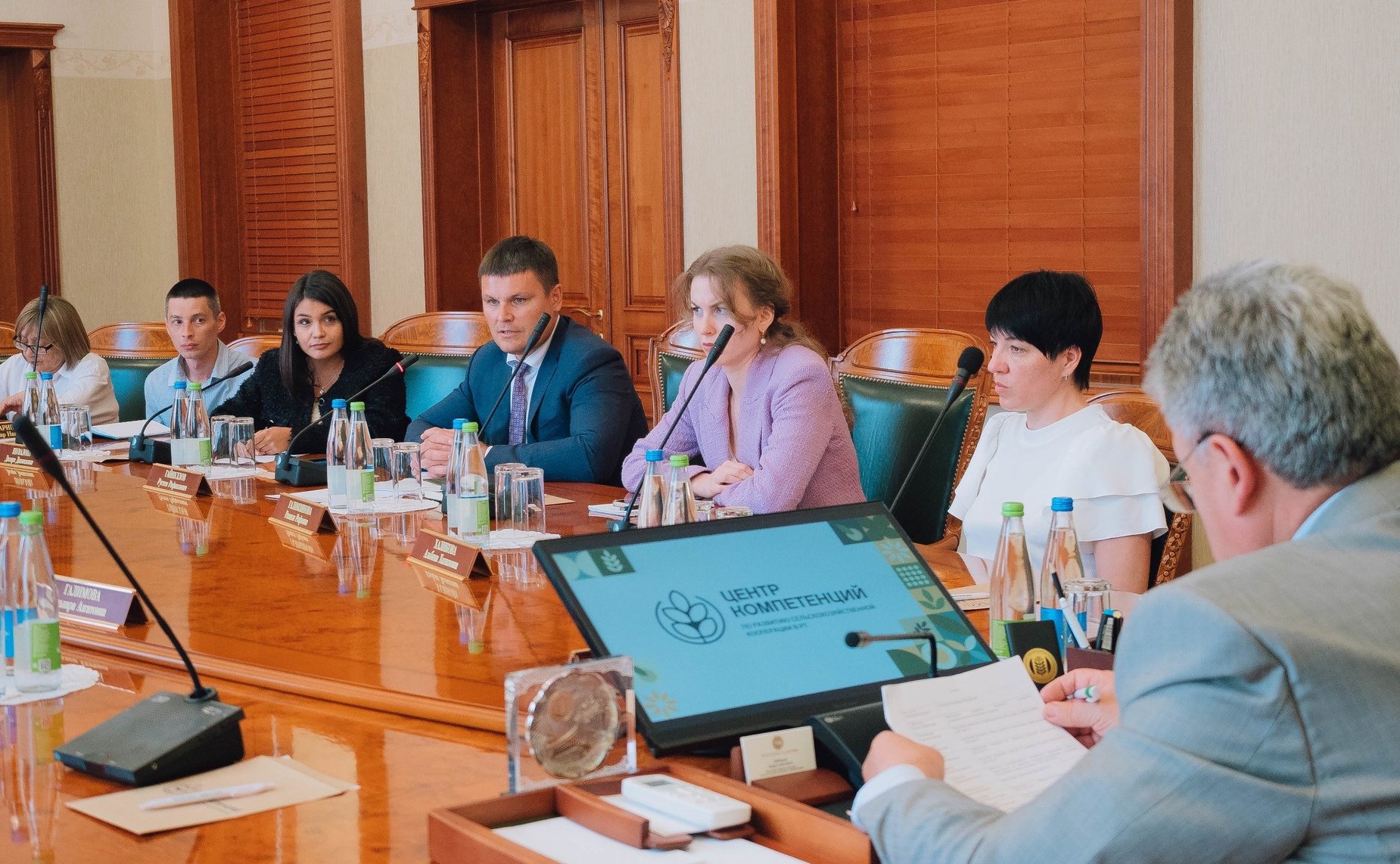 Геннадий Емельянов ознакомился с деятельностью ГБУ «Центр компетенций по развитию сельскохозяйственной кооперации в Республике Татарстан»