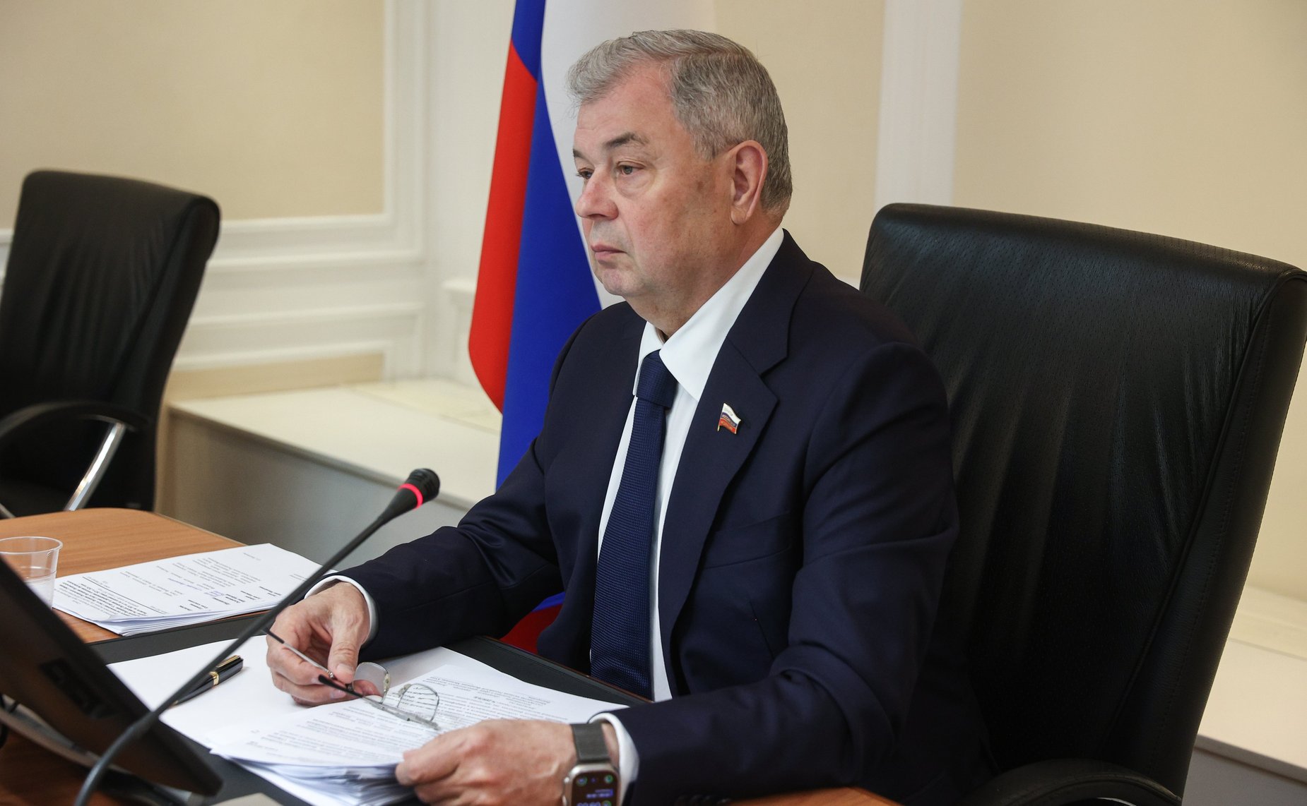 Анатолий Артамонов