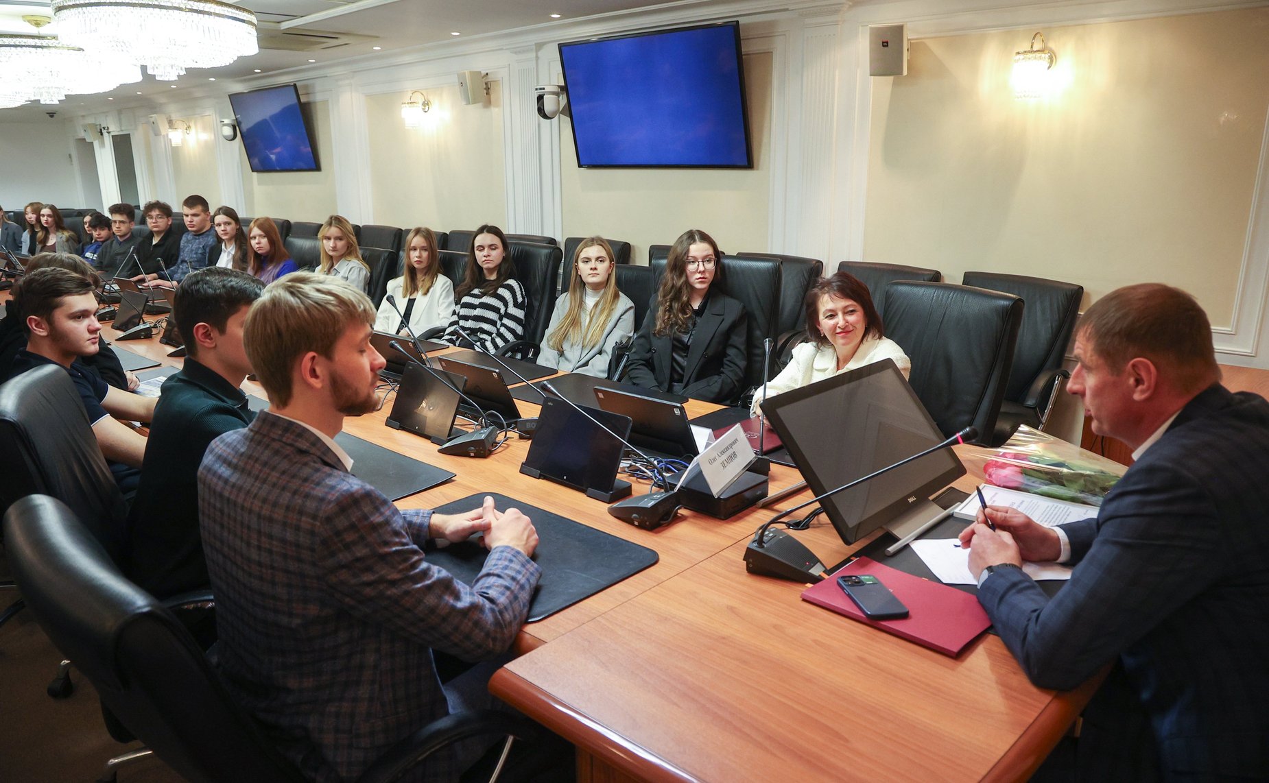 Рабочая встреча Олега Земцова со студентами и преподавателями Института экономики, управления и права ГАОУ ВО города Москвы «Московский городской педагогический университет»