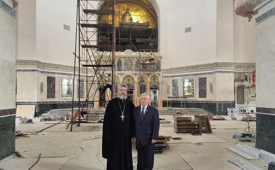 Василий Голубев посетил строящийся в Ростове-на-Дону храм Святого Георгия Победоносца