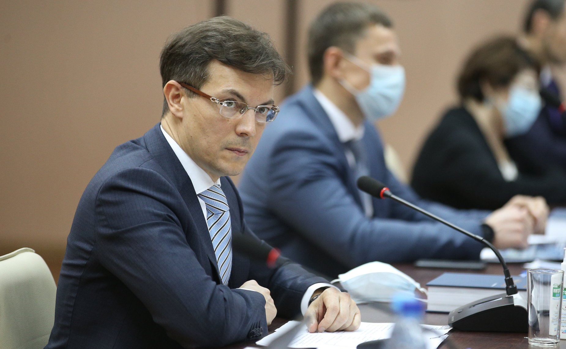 Парламентские слушания на тему «О мерах по противодействию незаконному обороту упакованной питьевой воды, включая природную минеральную воду»