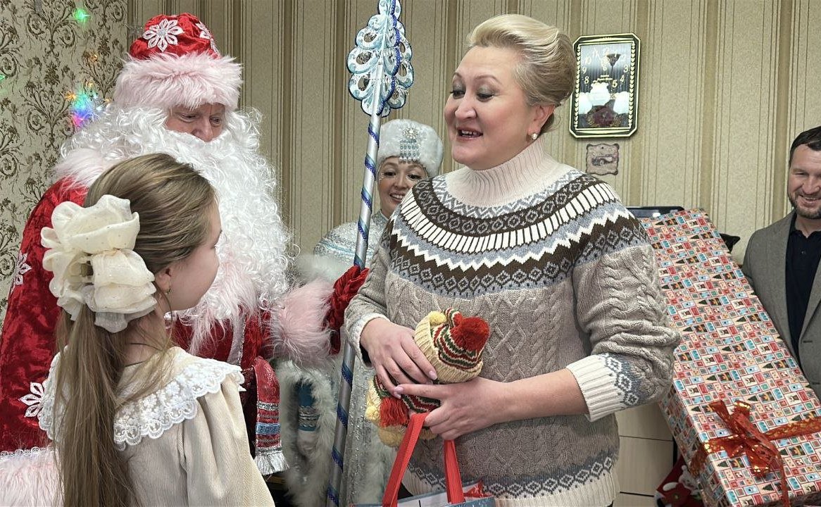 Лилия Гумерова исполнила новогоднюю мечту 10-летней Виктории из Уфы