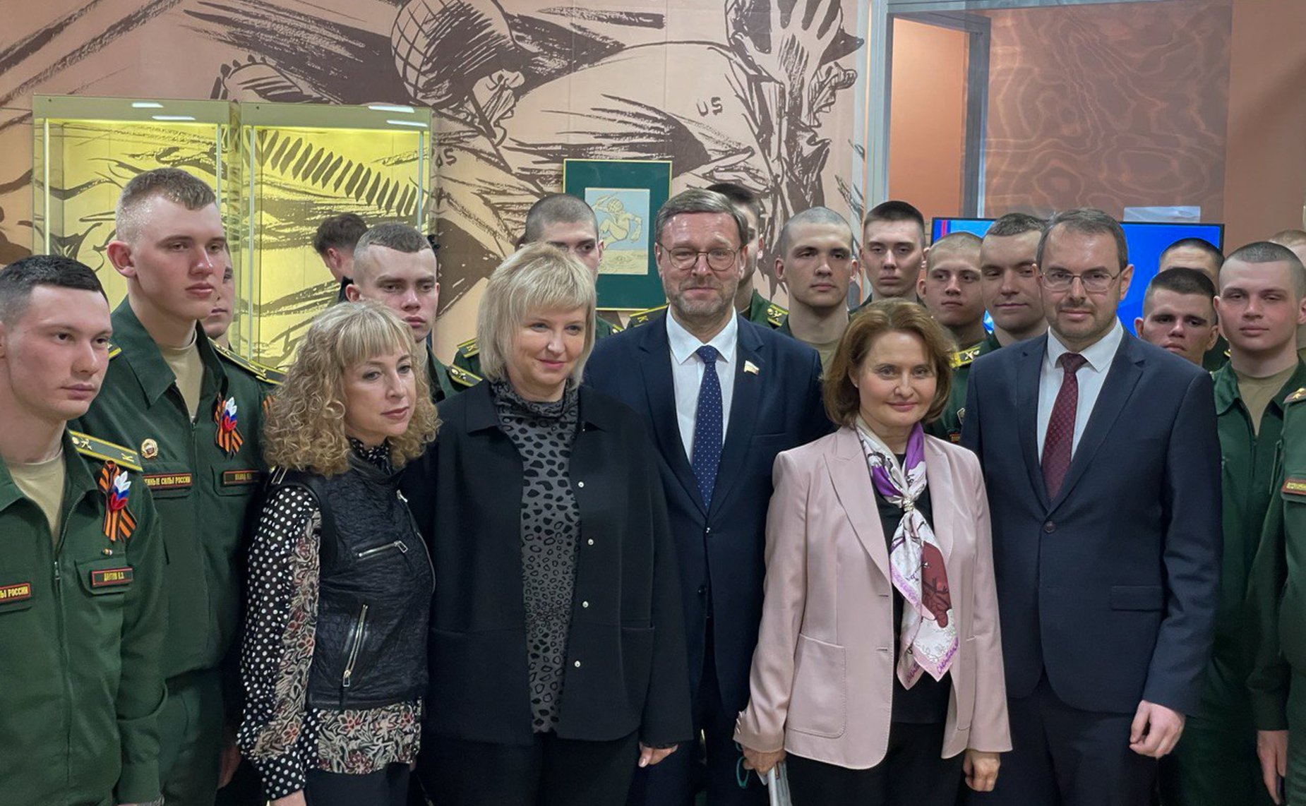 Заместитель Председателя Совета Федерации Константин Косачев принял участие в открытии выставки «НАТО. Хроника жестокости»