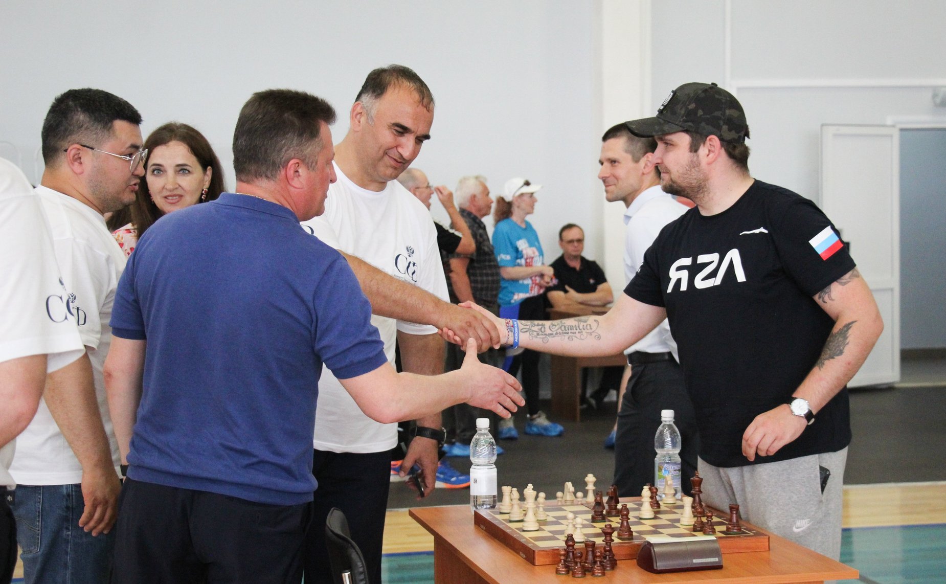 Сенаторы посетили спортивную школу олимпийского резерва «Витязь» и провели сеанс одновременной игры по шахматам