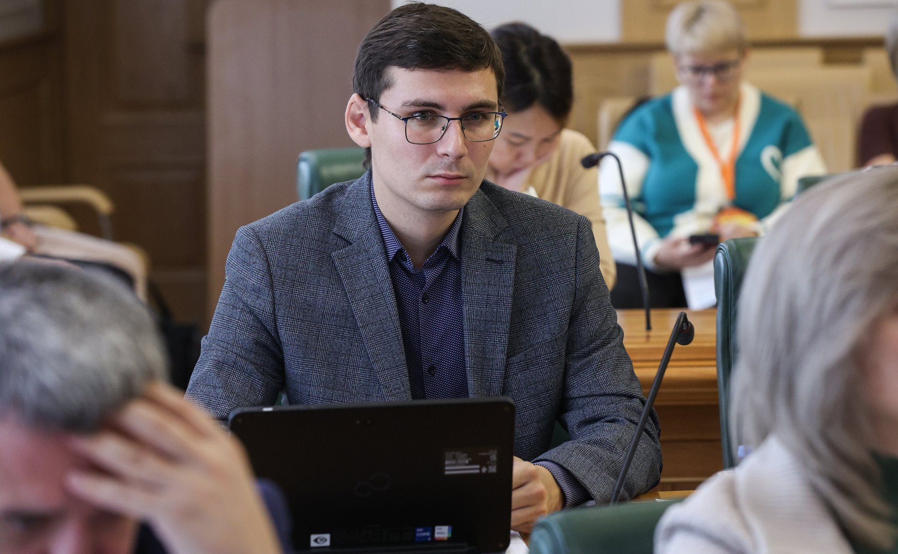 Круглый стол Комитета СФ по Регламенту и организации парламентской деятельности на тему «Цифровизация образования: вопросы нормативного регулирования и развития кадров»