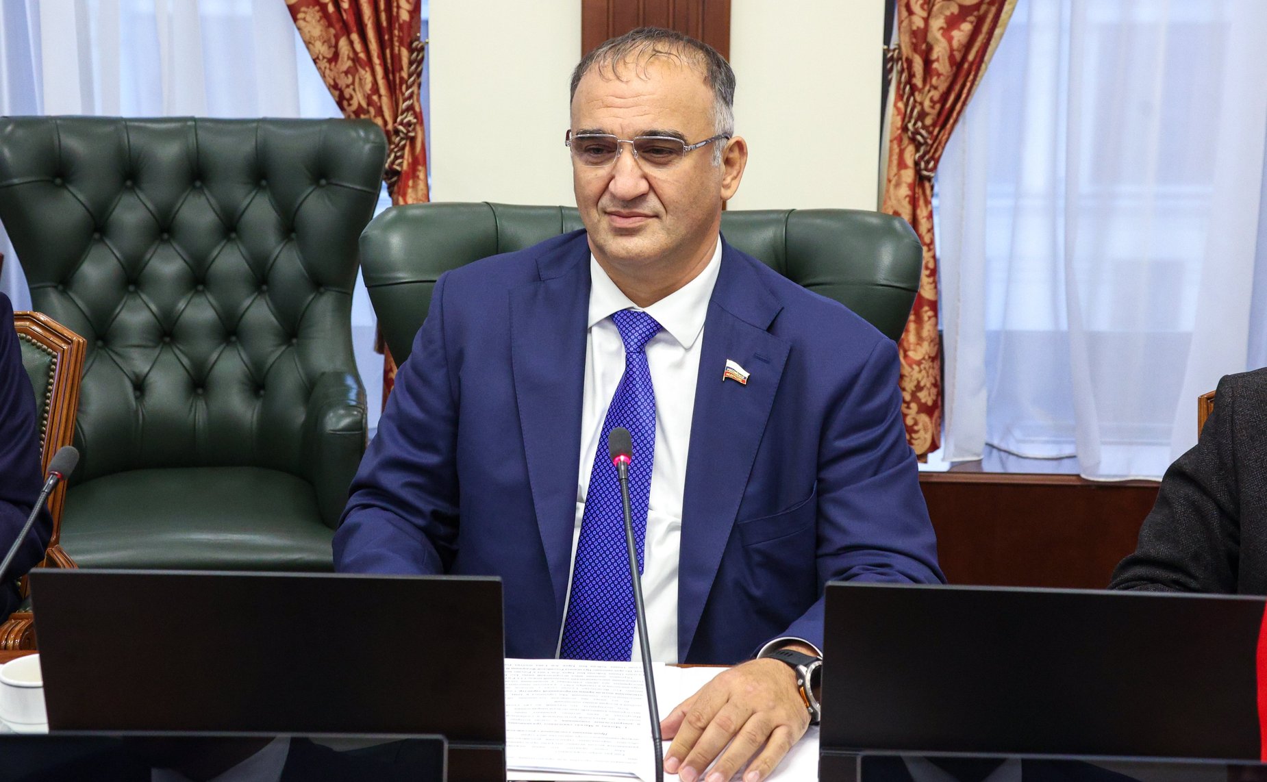 Встреча заместителя Председателя СФ Константина Косачева с руководителем группы по сотрудничеству с Российской Федерации, председателем Комитета по экономике и финансам Государственного совета Султаната Оман Зафером Аль Шанфари