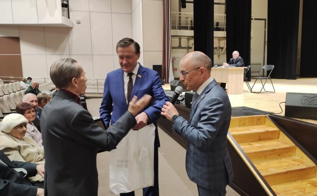 Сергей Рябухин встретился с ветеранами Ульяновского автозавода